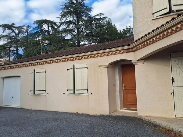 Belle villa dans un quartier calme