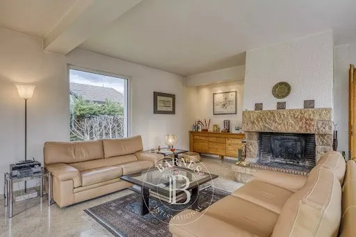 Villa 5 pièces 197 m²