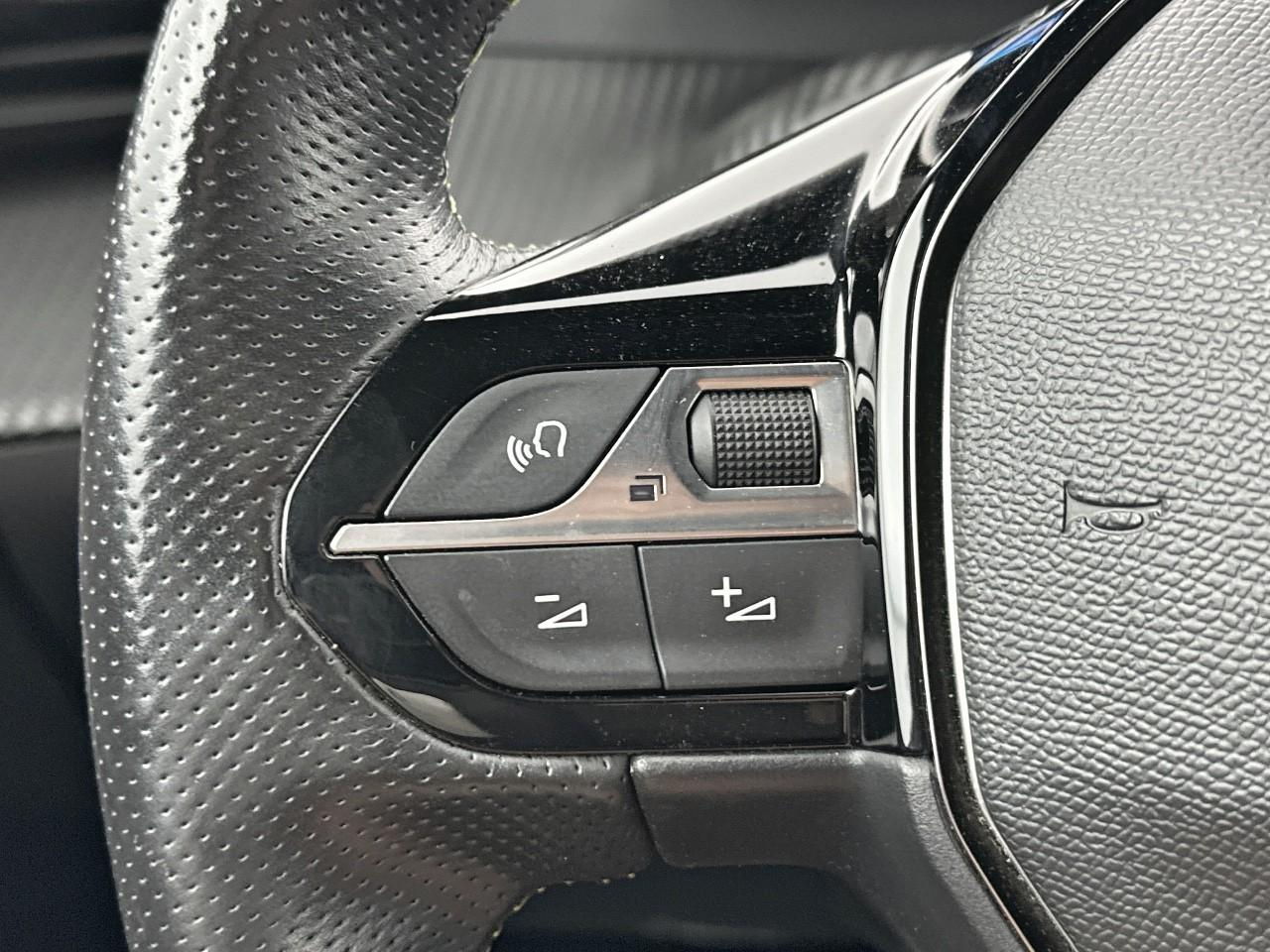 Peugeot 2008 electrique 136 ch gt pack — photo 20