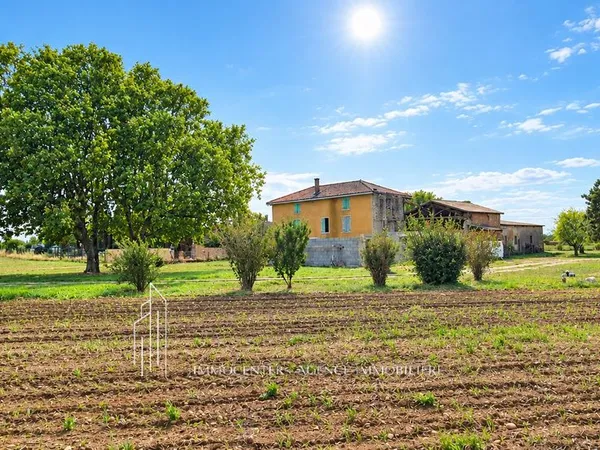 Propriété 3 pièces 400 m²