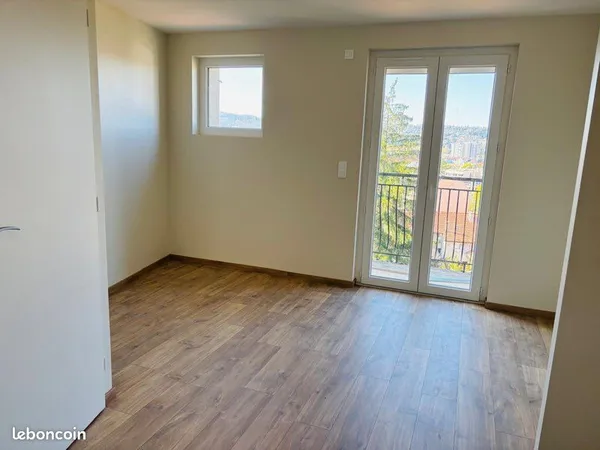 🏡 Duplex 35 m² avec balcon sans vis-à-vis, climatisation et jardin - Oyonnax