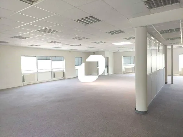 Bureaux 752 m²
