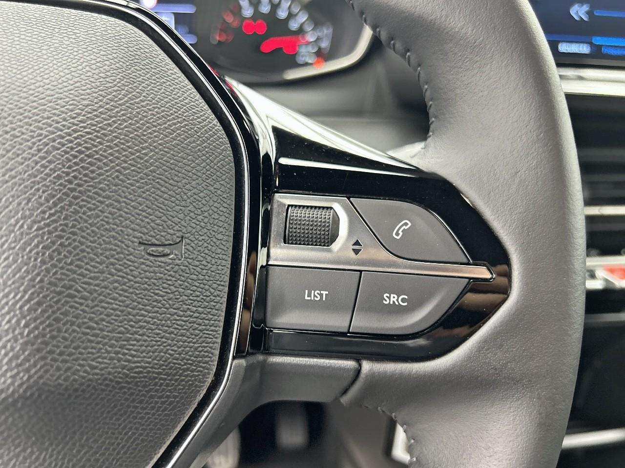Peugeot 2008 100 s&s bvm6 style — photo 23