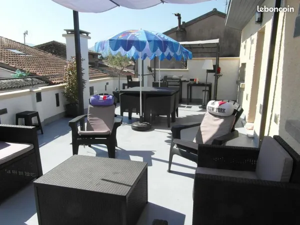 Maison de village avec terrasse