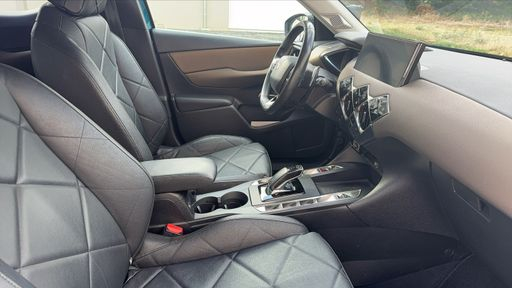 DS DS3 Crossback 1.5 BlueHDi 130 EAT8 - Grand Chic – 2019 – 106360 km – Diesel – Boîte Automatique — photo 8