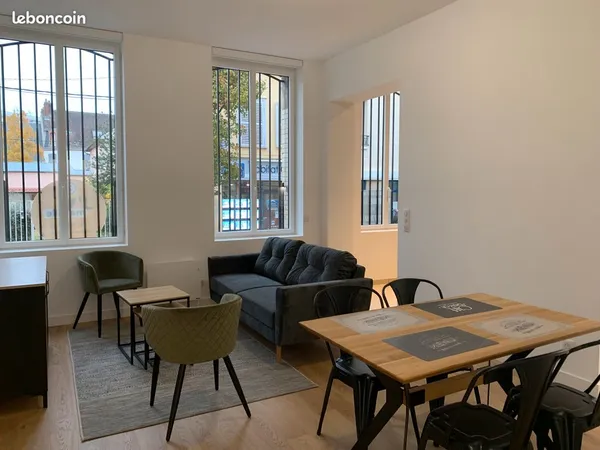 T2 meublé 40m2 Hyper Centre + parking