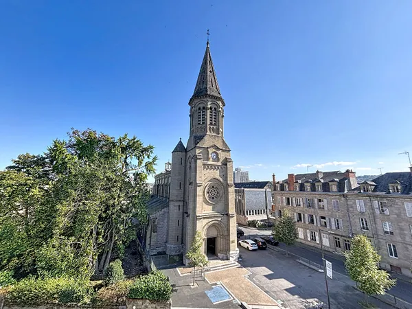 MAGNIFIQUE APPARTEMENT T4 de 118 M2 - Charme de l'ancien et luminosité - Quartier Saint Sernin- BRIV