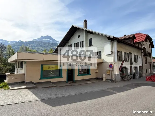 Immeuble 400 m²