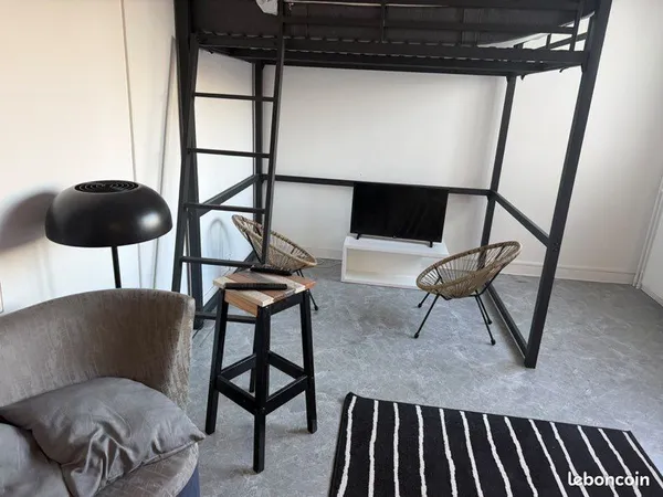 À LOUER - STUDIO MEUBLÉ 27 m² - CLERMONT (OISE)