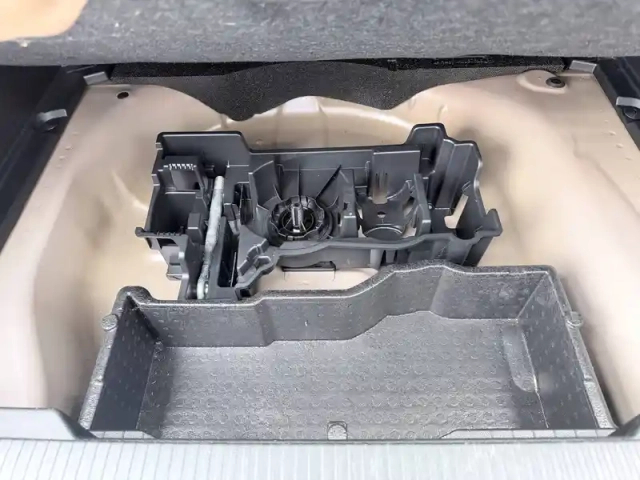 Peugeot 2008 puretech 100 s&amp;s bvm6 — photo 10