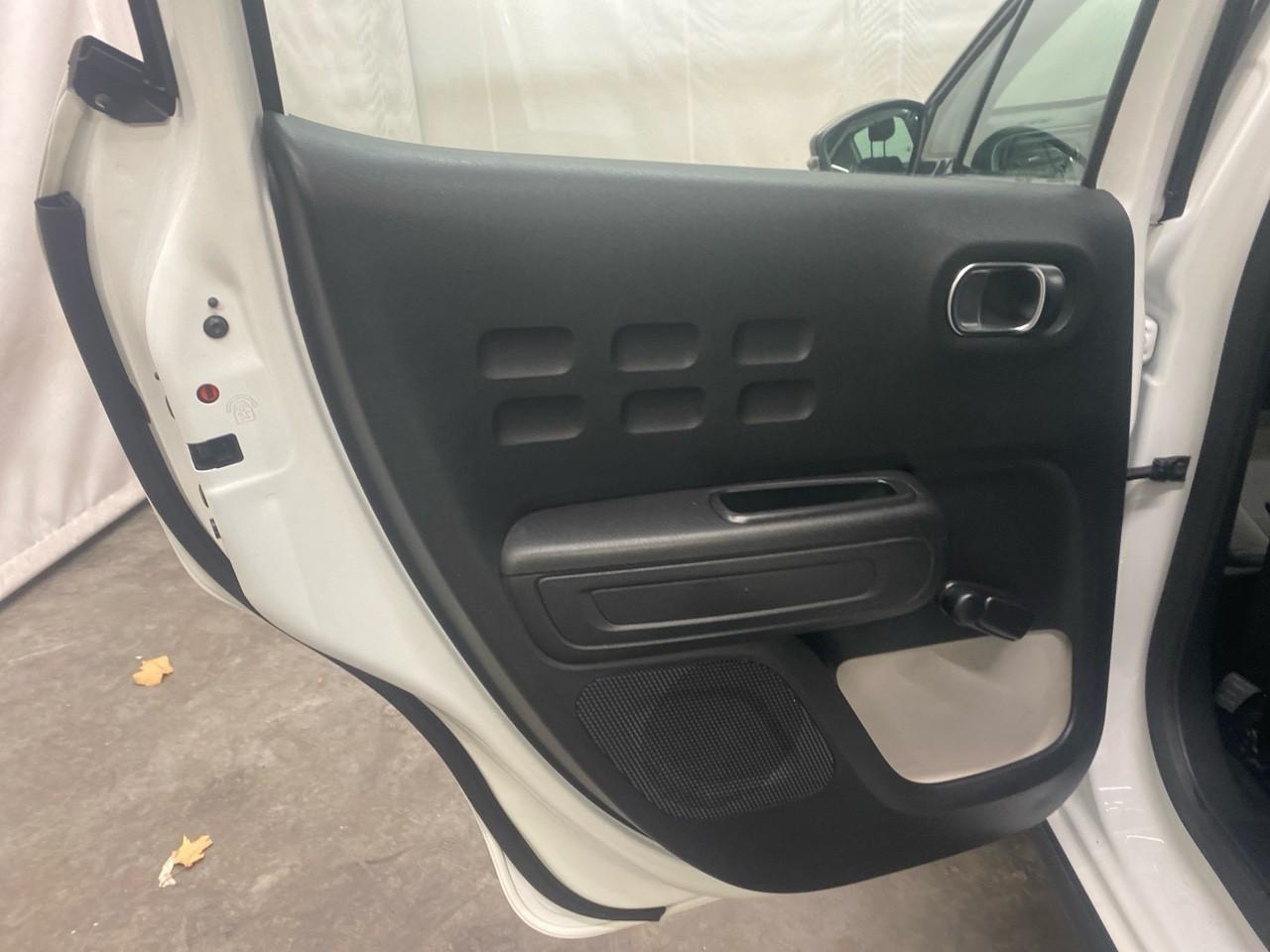 Citroën C3 societe puretech 83 s&s bvm feel nav — photo 27