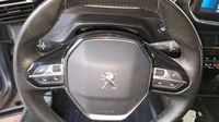 Peugeot 2008 1.2 PureTech 100ch S&S Allure Pack — photo 14