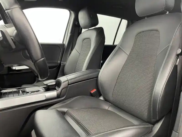 Mercedes Classe B eqb 250 — photo 15
