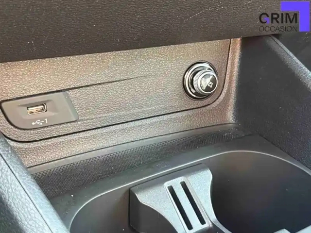 Audi Q2 35 tfsi 150 s tronic 7 — photo 35