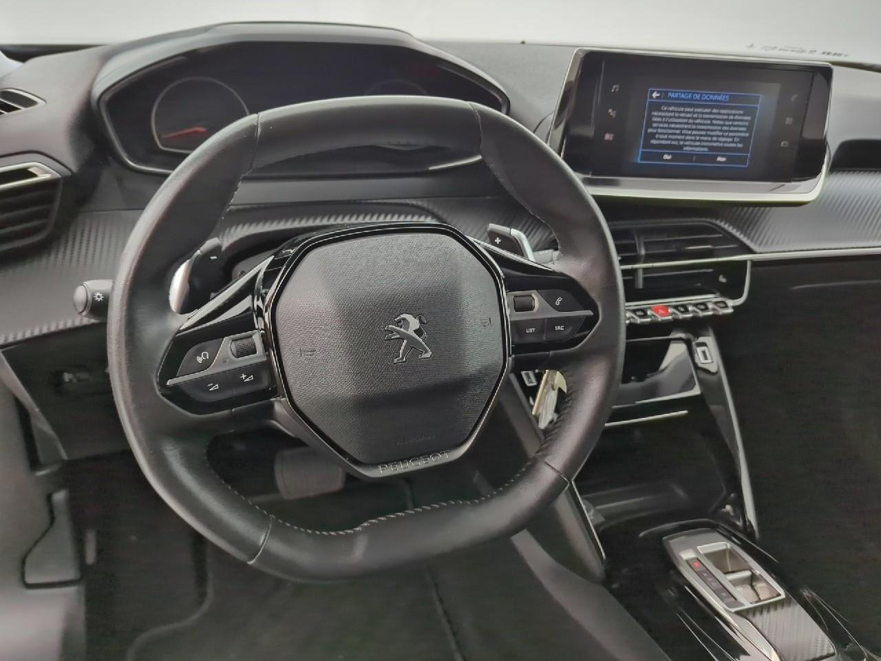 Peugeot 2008 puretech 130 s&s eat8 allure — photo 14