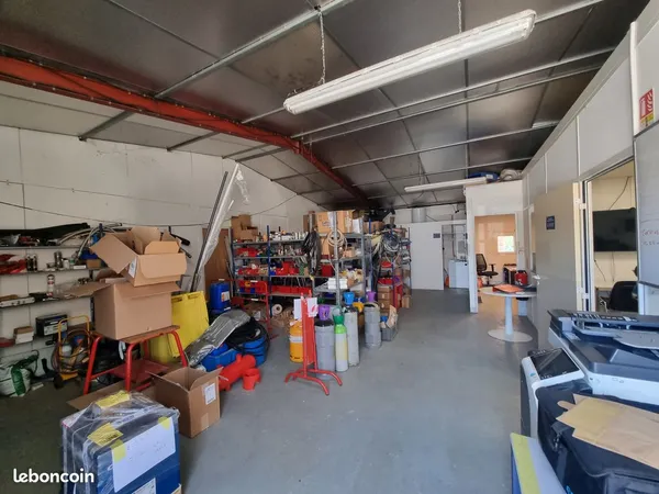 150 m2 locaux commerciaux a langon