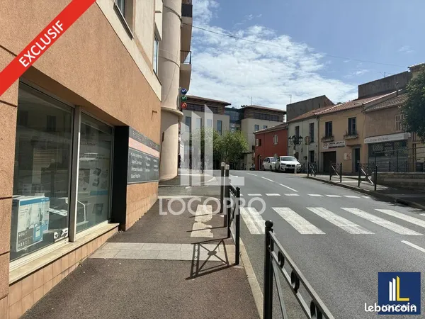 Local commercial 120 m²