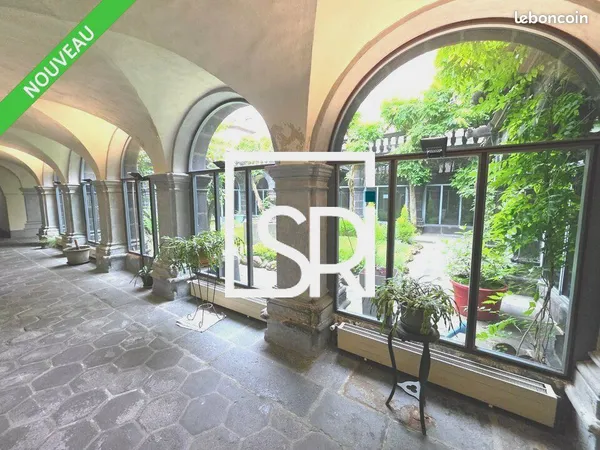 Bureaux 1082 m² CLERMONT-FERRAND