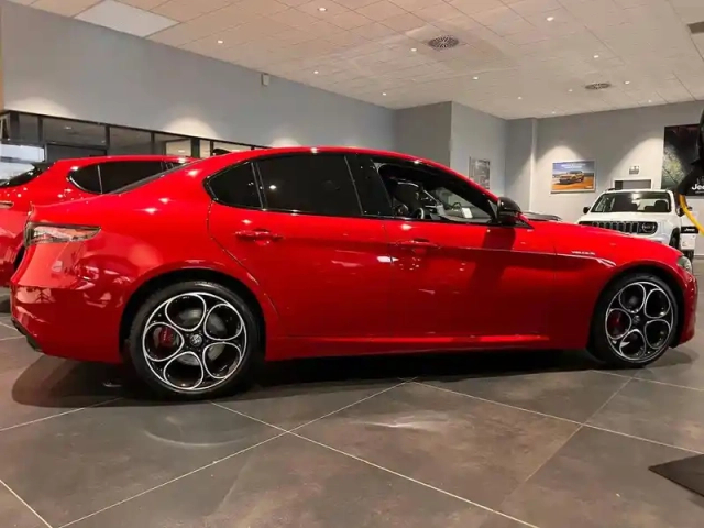 Alfa Romeo Giulia 2.2 160 ch at8 — photo 4