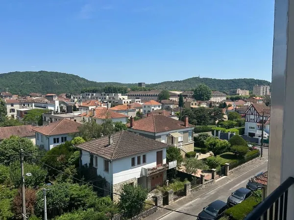 T3 AVEC TERRASSE BIEN RARE
