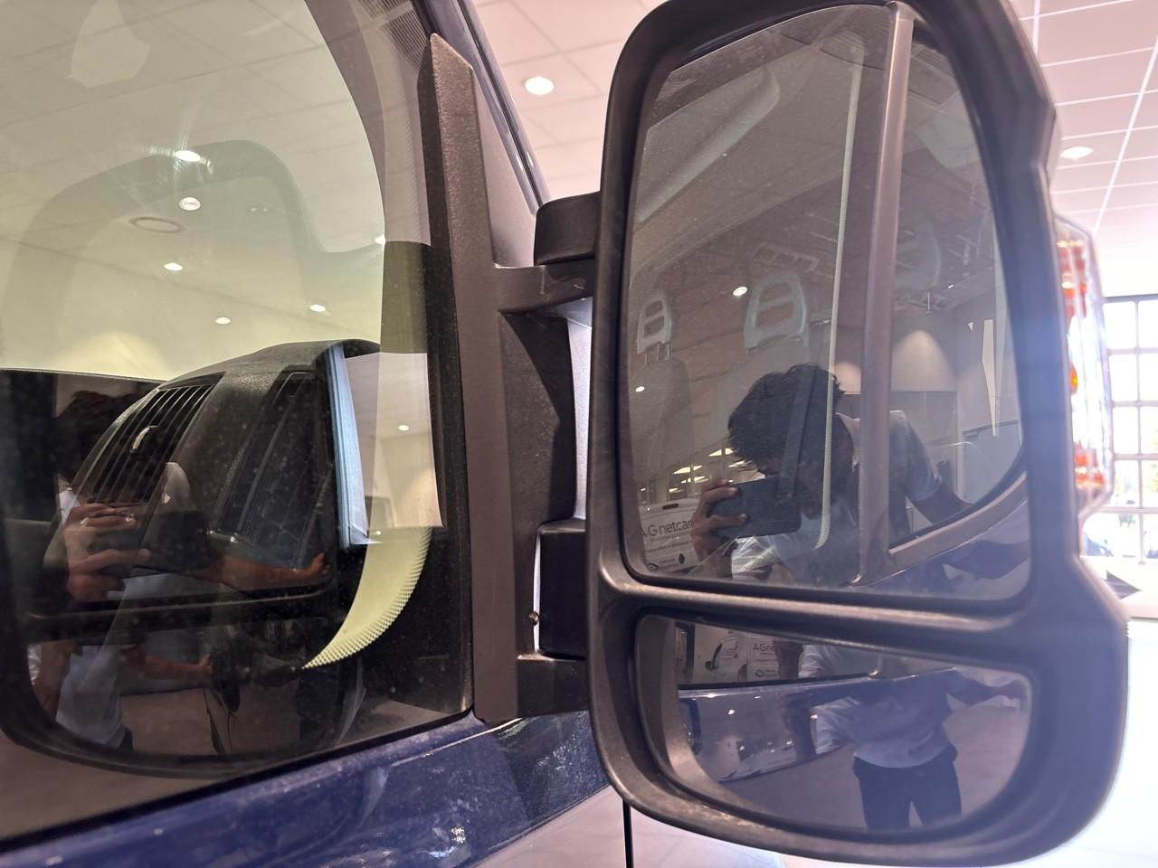 Peugeot Boxer 330 l2h2 2.2 bluehdi s&s 120ch pro — photo 15