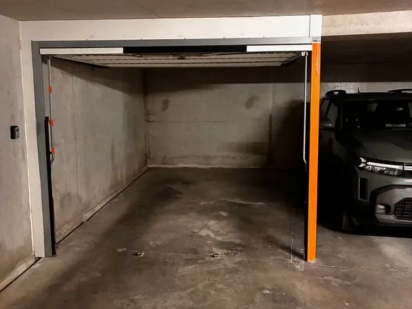 Parking voiture les Grisettes