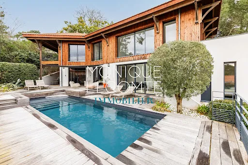 Maison 5 pièces 185 m²