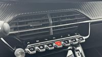 Peugeot 2008 1.2 PureTech 130ch S&S Roadtrip — photo 15