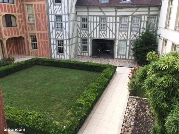 T2 Vieux TROYES