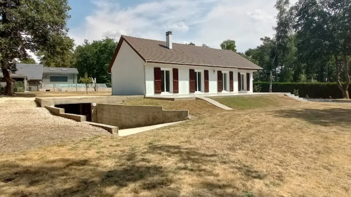 Photo 1