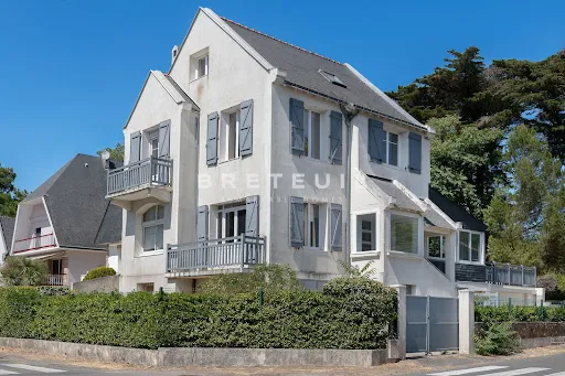 Maison 9 pièces 250 m²