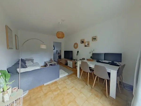 INVESTISSEURS - ENSEMBLE IMMOBILIER DE 2 T2 AVEC JARDINS - POITIERS OUEST