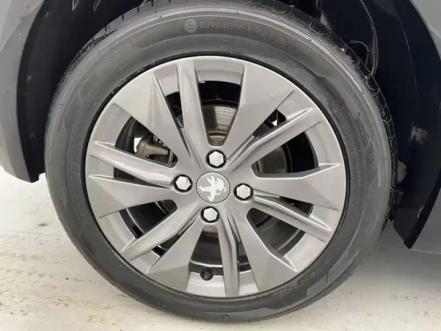 Peugeot 208 electrique 50 kwh 136ch — photo 17