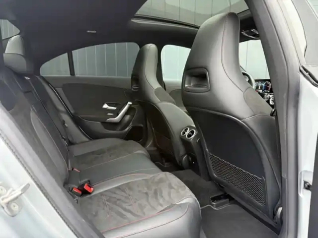 Mercedes Cla coupé 250 e hybrid eq amg line — photo 12