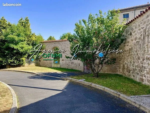 Maison 26 pièces 846 m²
