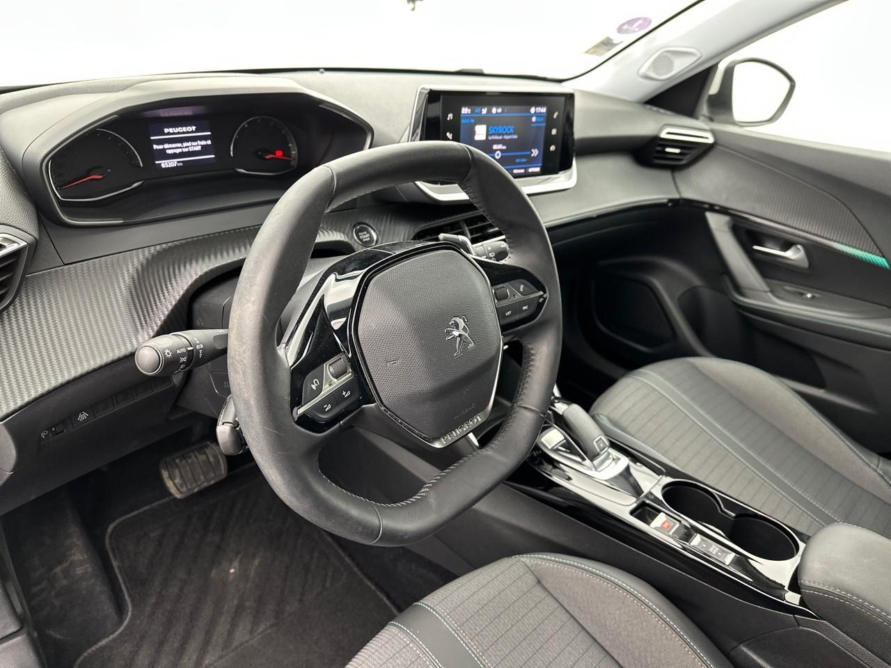Peugeot 2008 puretech 130 s&s eat8 allure — photo 8