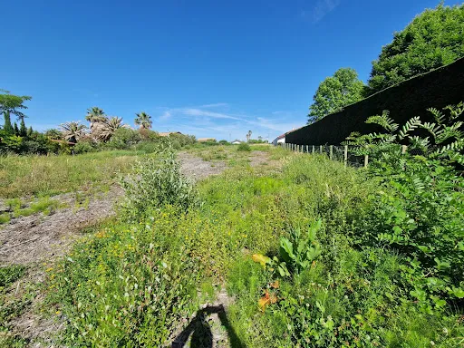 Terrain 673 m²