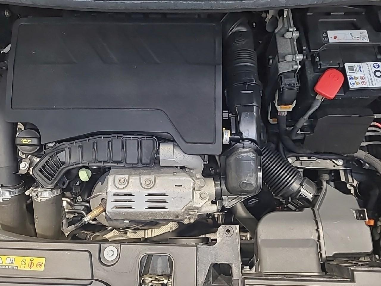 Peugeot 3008 puretech 130ch s&s eat8 gt — photo 15
