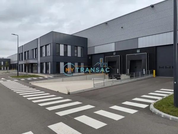 A LOUER plusieurs surfaces d'entrepôts et de bureaux neufs PARK - LE BOURGET