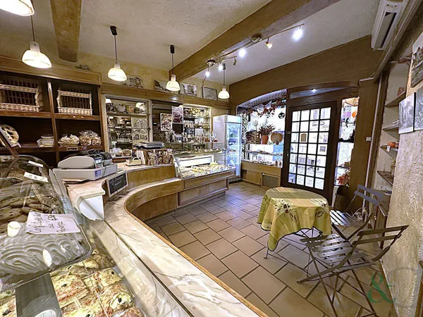 Fonds de commerce 4 pièces 220 m²