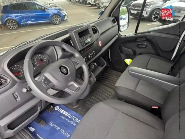 Renault Master fg f3500 l2h2 2.3 blue dci 135ch confort euro6 — photo 15
