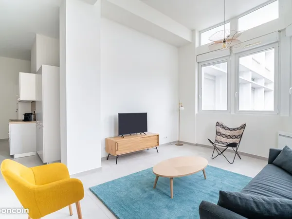 Chambre à louer dans Colocations