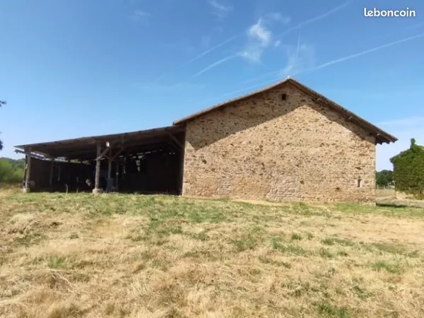 Terrain avec Grange et Hangar pour stockage,atelier,artisan ou entreprise