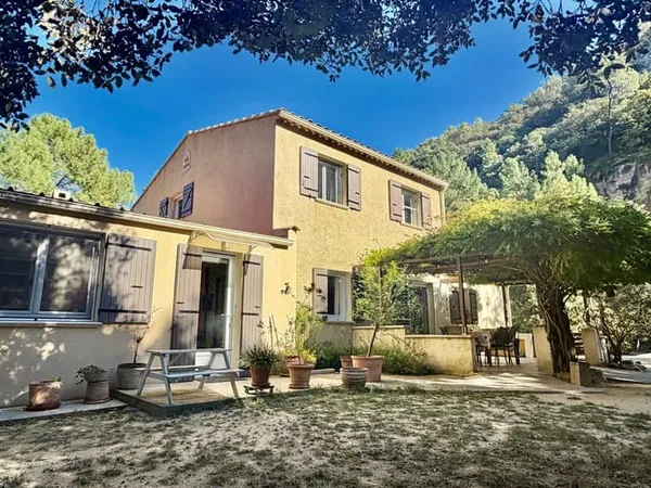 Maison 8 pièces 179 m²