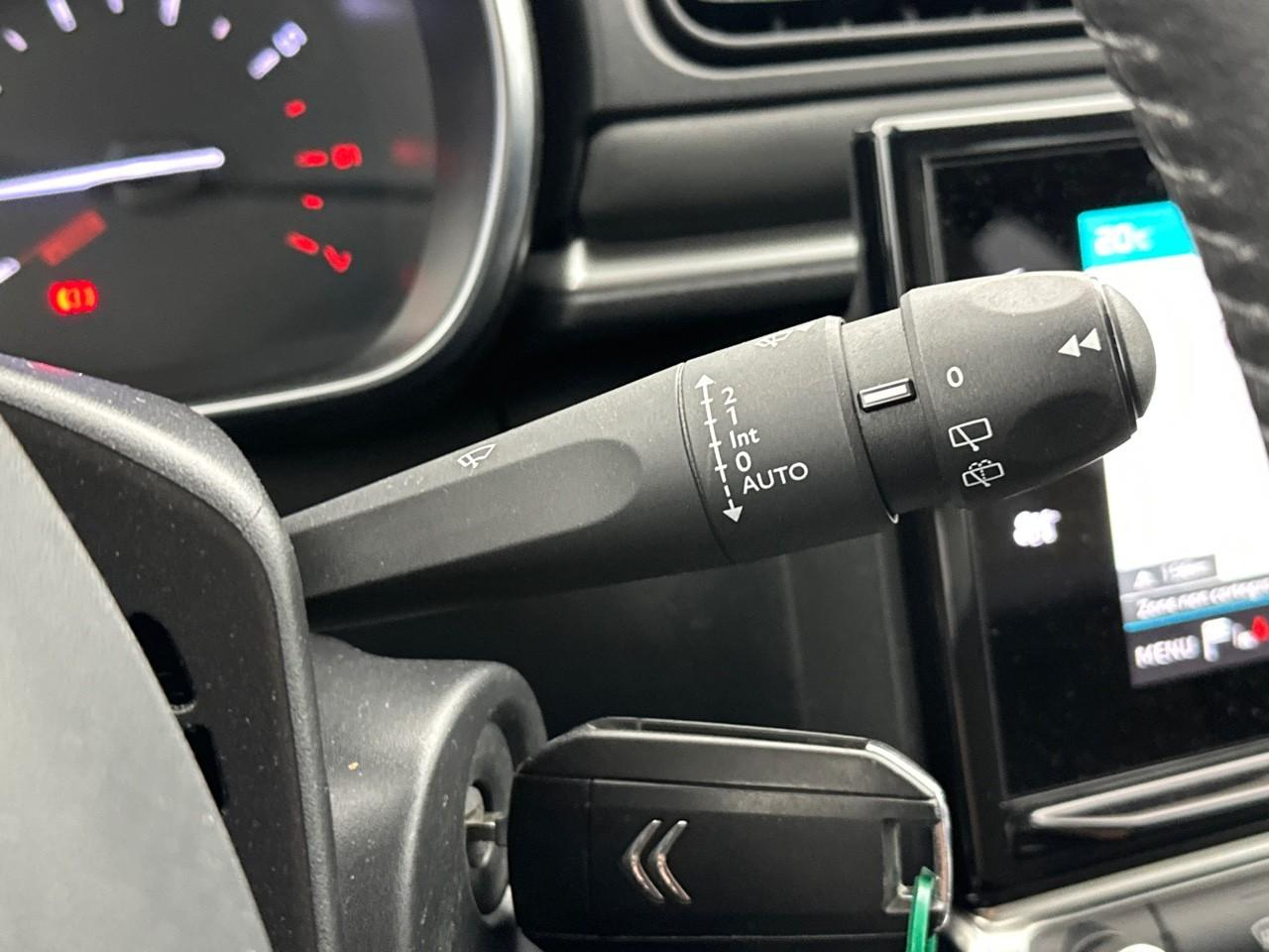 Citroën C3 puretech 110 s&s eat6 saint james — photo 18