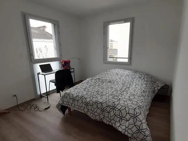 Chambre en coloc dispo immédiatement