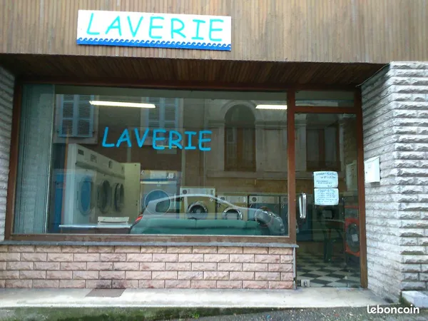 Vend murs local 42M2 à coté stat de ski