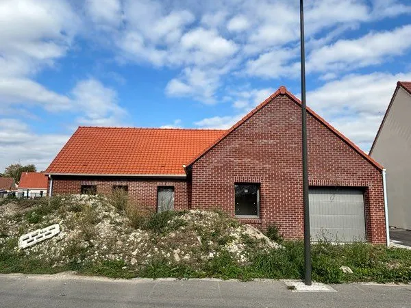 Maison de plain pied RE2020 brique 3 chambres garage