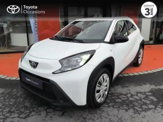 Toyota Aygo x 1.0 vvt-i 72ch dynamic — photo 1