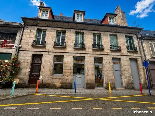 Maison 7 pièces 460 m²